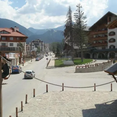 Granat Gondola Next To Lift Appartement