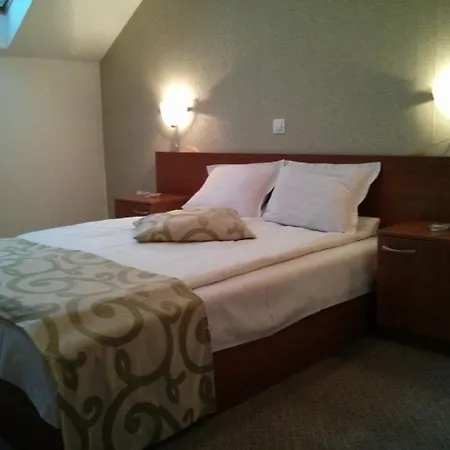 Granat Gondola Next To Lift Bansko