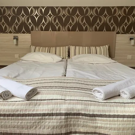 Granat Gondola Next To Lift Appartement *