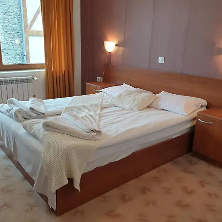 Granat Gondola Next To Lift Appartement