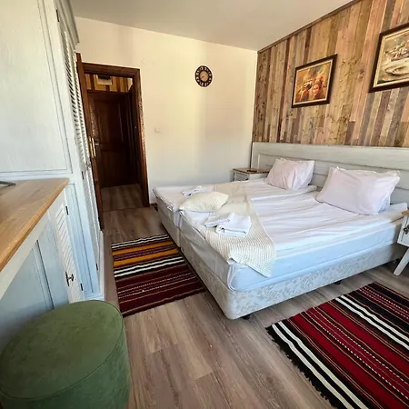 Granat Gondola Next To Lift * Banszko