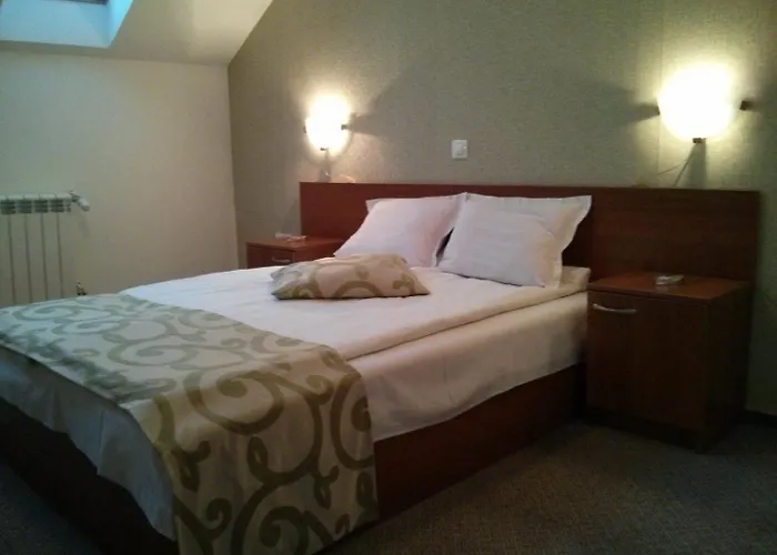 Granat Gondola Next To Lift Bansko